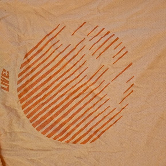 LIVE! BT Regular Men's Tee Sz M NWT. - Picture 8 of 9